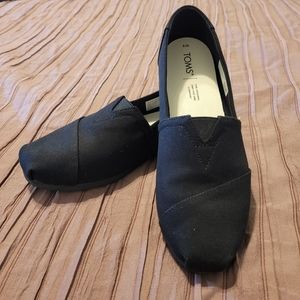 Womens Black Toms - Almost New!